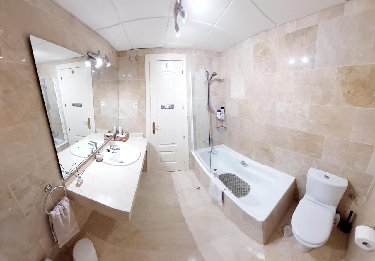 מאלגה Luxurious Apartment 2 Bedroom 2 Bathroom Near Beach מראה חיצוני תמונה